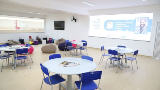 Prefeitura de Rio das Ostras entrega nova escola no Village