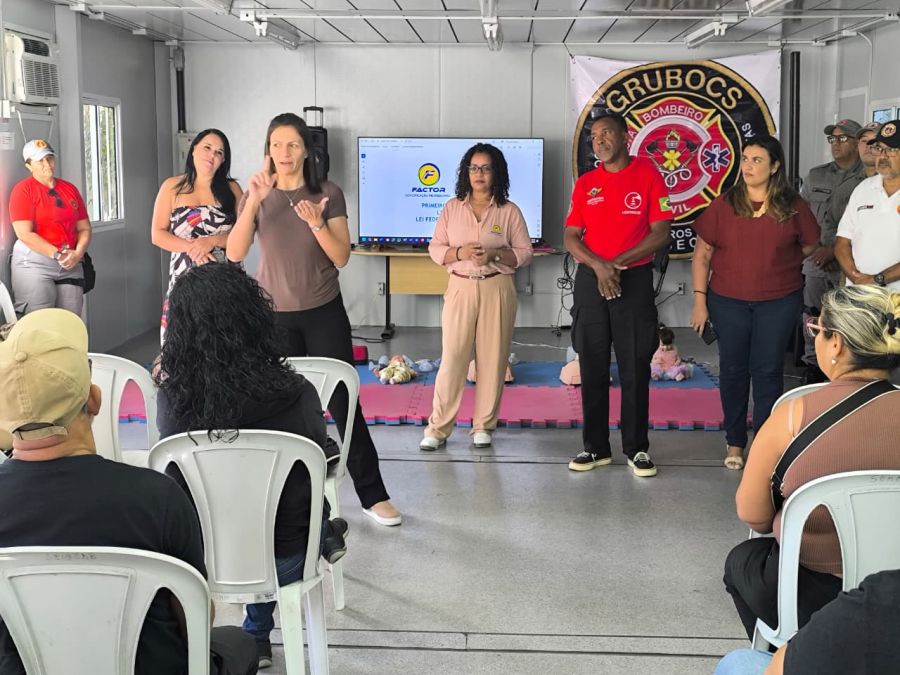 Um grupo de 204 profissionais que atuam em 24 unidades de Educação Infantil do Município está sendo capacitado Foto: Divulgação