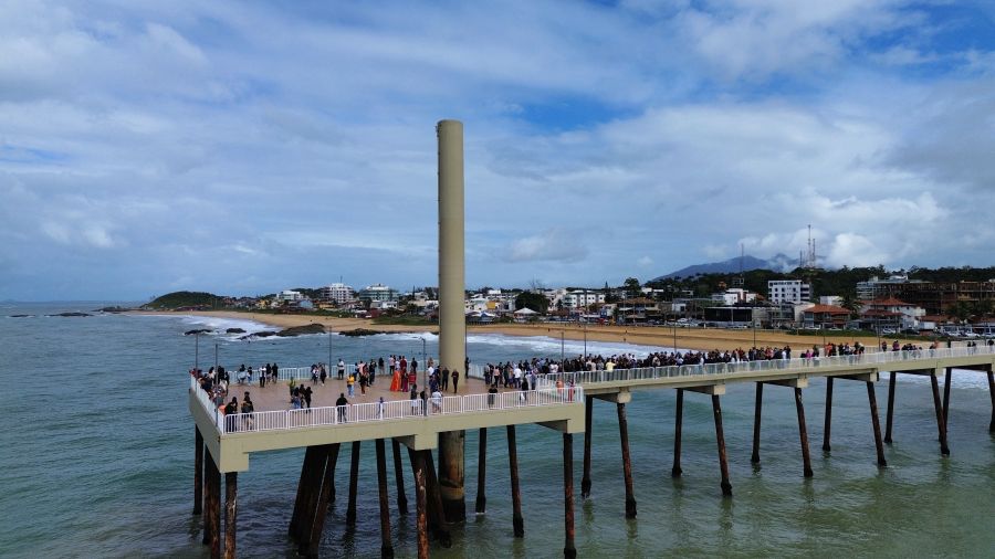Píer do Emissário revitalizado volta a integrar a paisagem da orla de Costazul Foto: Eduardo Yoshi