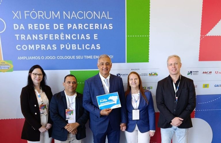 O prefeito Carlos Augusto Balthazar recebeu o Certificado de Adesão ao ProPEN em Brasília Foto: Divulgação / GOV.BR