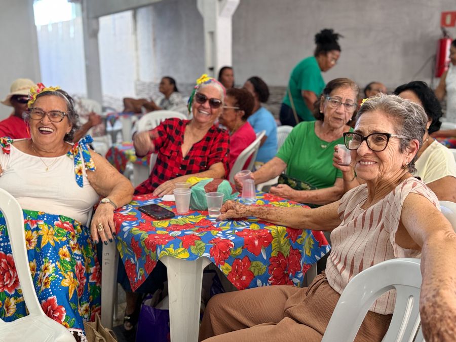 Moradora da localidade Âncora, Dona Ana Maria, de 100 anos, celebrou o Arraiá ao lado dos demais participantes Foto: Akilla Ribeiro