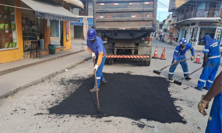 Nesta semana, as equipes executam serviços de patrolamento, nivelamento e aplicação de material Foto: Divulgação
