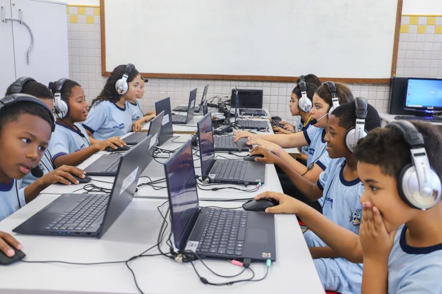A Educação Digital já é uma realidade na rede Foto: Ákila Ribeiro