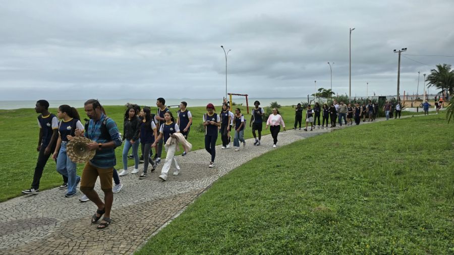 Cerca de 40 estudantes do 9º ano participaram da ação em alusão ao Dia do Turismo. Foto: Matheus Müller