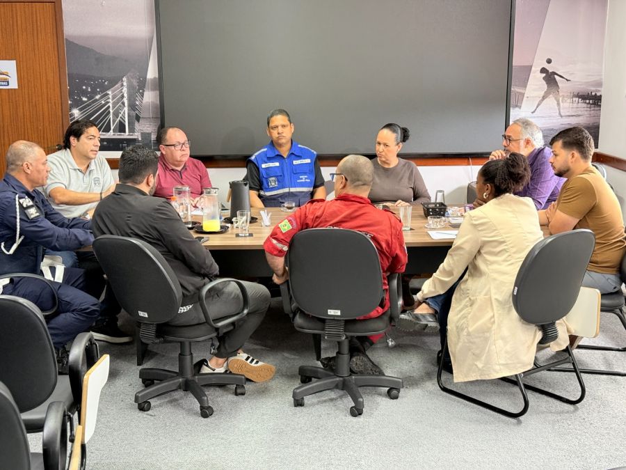 Encontro entre gestores da Saúde, Ordem Pública e gabinete do prefeito definiu fluxos e organizou treinamentos de equipes Foto: Ákilla Ribeiro
