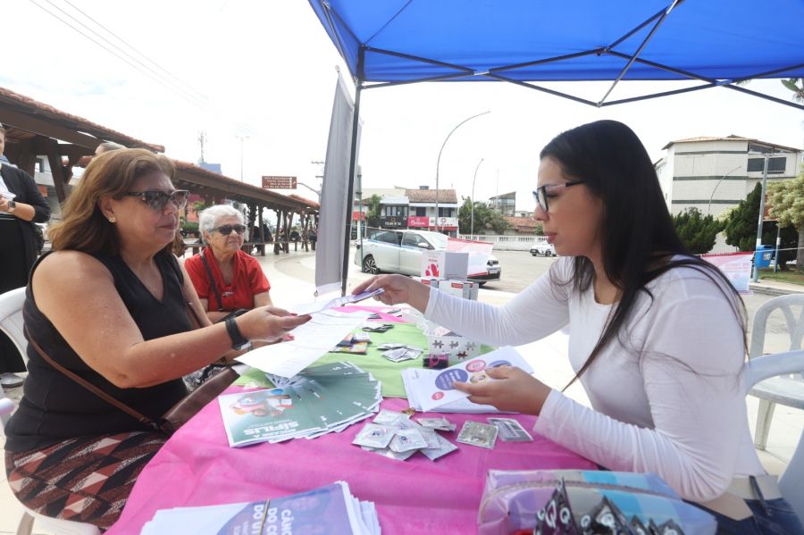 Evento marca abertura oficial das campanhas Outubro Rosa e Outubro Verde, com ações educativas, testes rápidos e pedidos de mamografia Foto: Jorge Ronald
