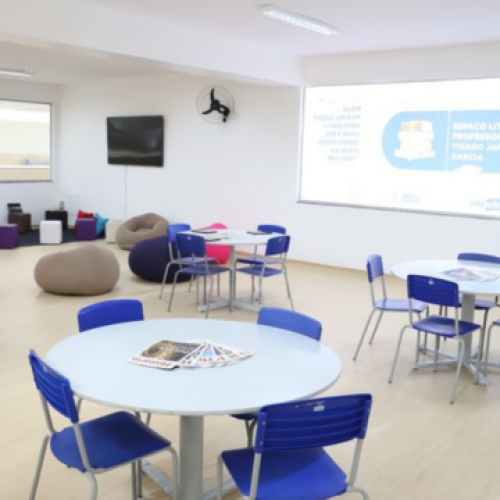 Prefeitura de Rio das Ostras entrega nova escola no Village