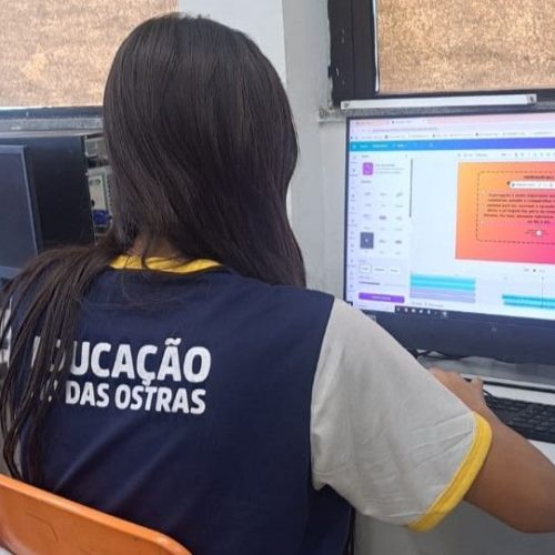 Alunos atuam como produtores de conteúdo ao elaborar reportagens, entrevistas, artigos, registros de projetos e notícias sobre o cotidiano escolar. Foto: Divulgação