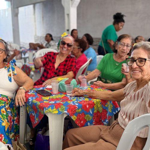 Moradora da localidade Âncora, Dona Ana Maria, de 100 anos, celebrou o Arraiá ao lado dos demais participantes Foto: Akilla Ribeiro