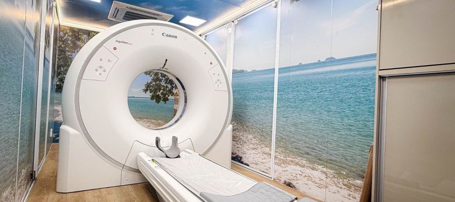 Parceria entre Prefeitura e Governo Federal traz mais uma Unidade Móvel à Cidade, agora para realização de tomografias Foto: Ákilla Ribeiro