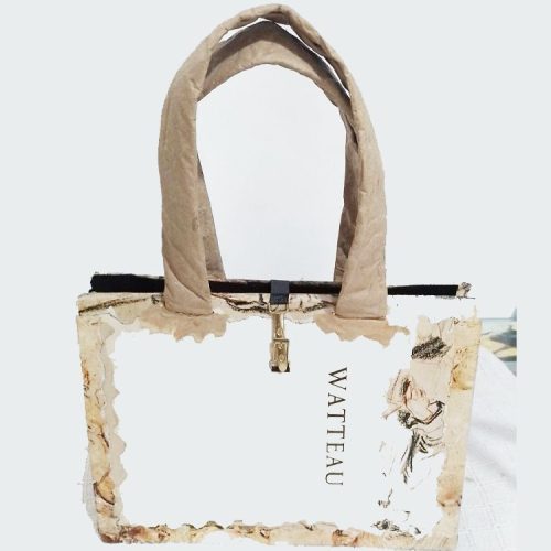 Exposição de bolsas produzidas a partir de materiais reciclados Foto: Divulgação