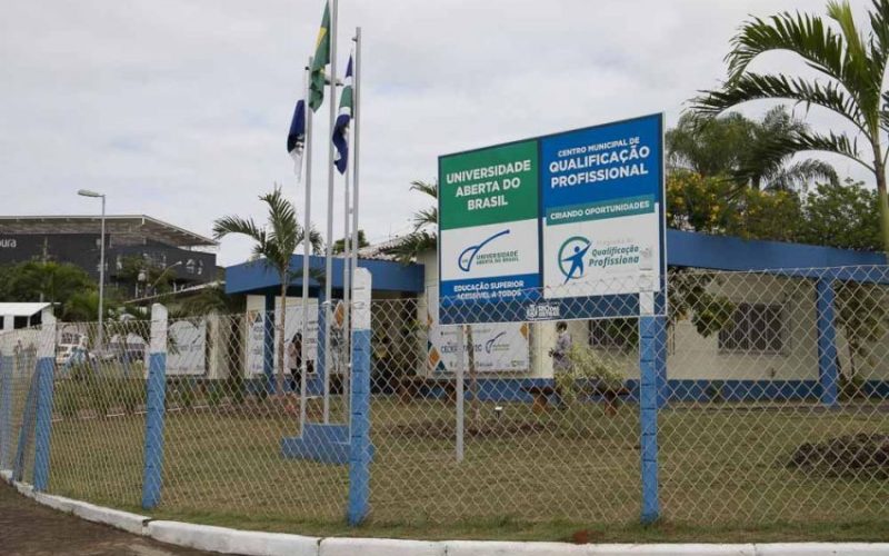 Para os moradores de Rio das Ostras, são oferecidas 25 vagas para o curso de Tecnologia em Gestão de Turismo e 30 oportunidades para Tecnólogo em Design Gráfico Foto: Divulgação