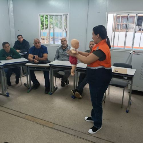 Durante o treinamento, os participantes receberam orientações sobre prevenção de acidentes Foto: Divulgação