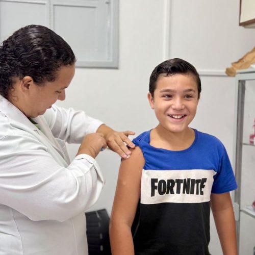 Campanha é voltada para a atualização das cadernetas de vacina das criancas e adolescentes Foto: Ákilla Ribeiro
