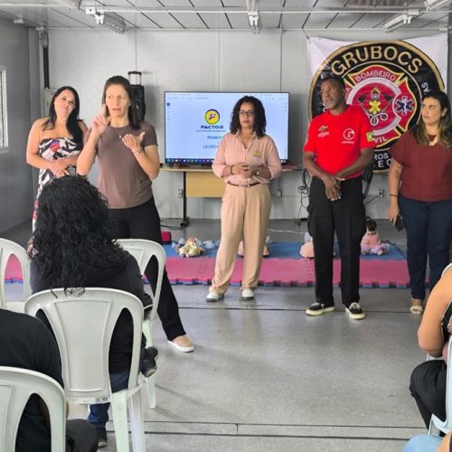 Um grupo de 204 profissionais que atuam em 24 unidades de Educação Infantil do Município está sendo capacitado Foto: Divulgação