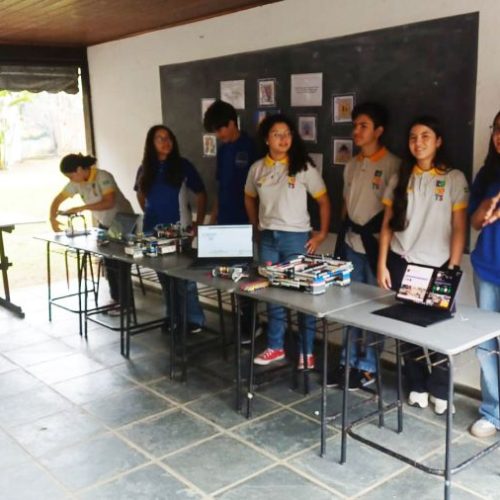 Os alunos fizeram apresentação do protótipo na Casa de Cultura
