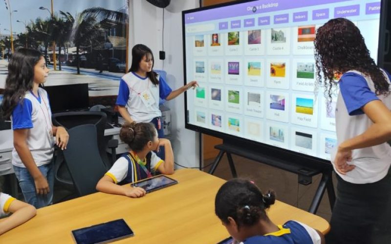 Alunos de cinco unidades escolares do Município participaram de experiências práticas de criação de jogos, animações, histórias interativas e projetos autorais desenvolvidos na plataforma Scratch Foto: Divulgação