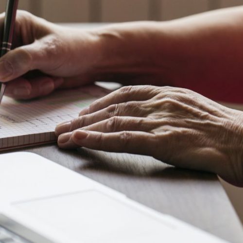 Escritores interessados devem ficar atentos a inscrição que começam em 1º de julho Foto: Divulgação