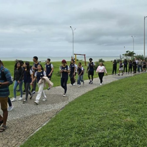 Cerca de 40 estudantes do 9º ano participaram da ação em alusão ao Dia do Turismo. Foto: Matheus Müller