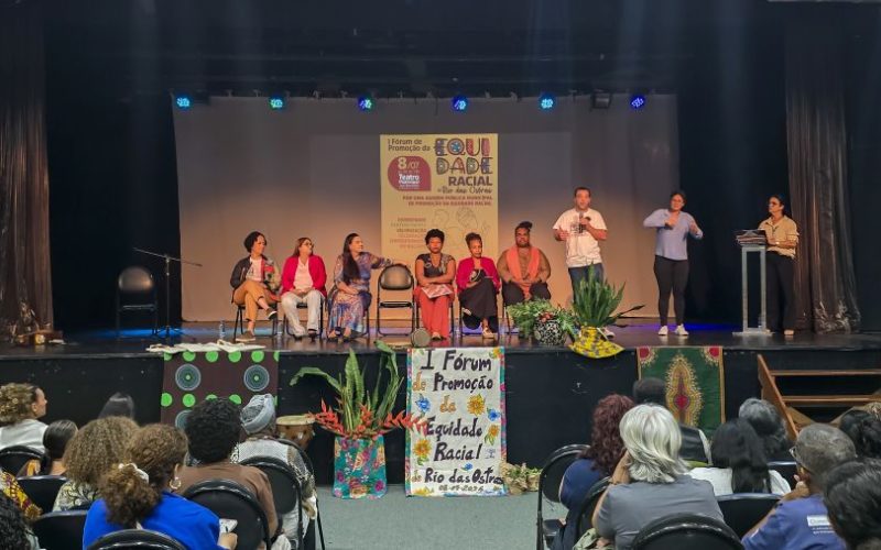 Gestão Municipal, Universidade, Sociedade Civil Organizada, artistas e comunidade se uniram em prol de políticas públicas de equidade racial Foto: Matheus Muller