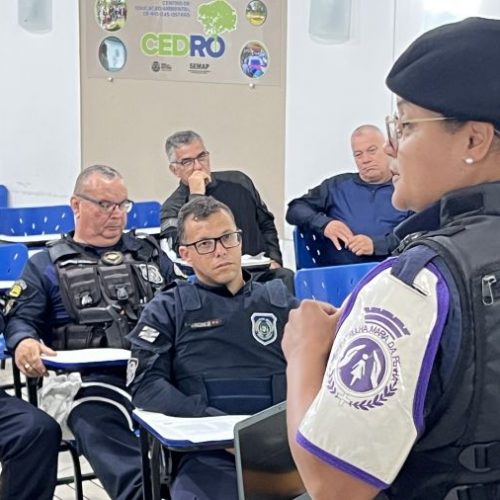 As aulas estão sendo realizadas no Parque dos Pássaros, das 14h às 17h Foto: Alexandre Leite