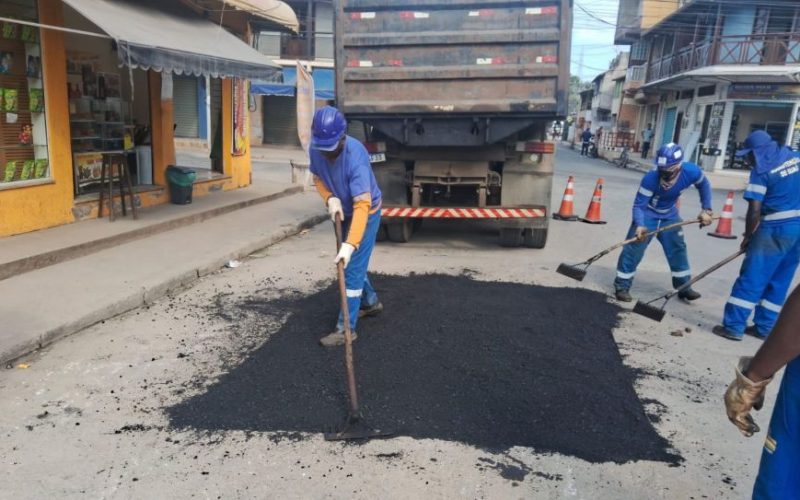 Nesta semana, as equipes executam serviços de patrolamento, nivelamento e aplicação de material Foto: Divulgação
