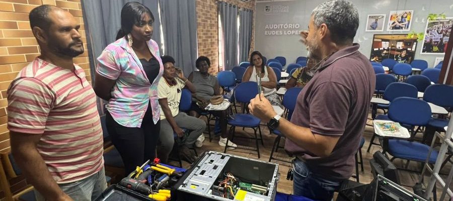 Os ecretários Carlos Correia e Ricardo Torres deram as boas vindas aos participantes Foto: Divulgação