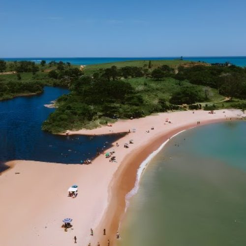 Praia de Itapebussus: Um Refúgio Encantador em Rio das Ostras