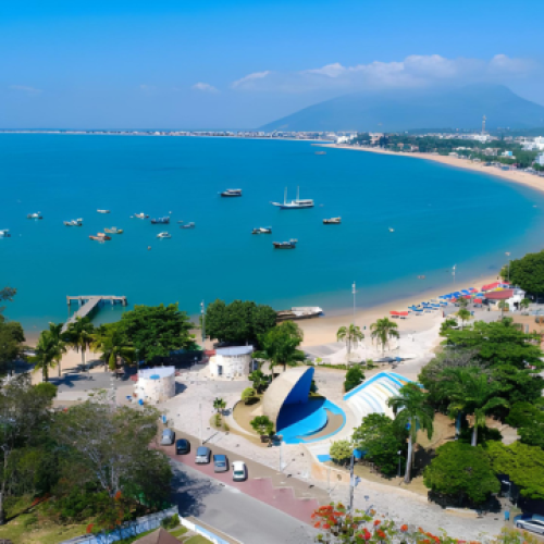 Praia do Centro – o Coração de Rio das Ostras