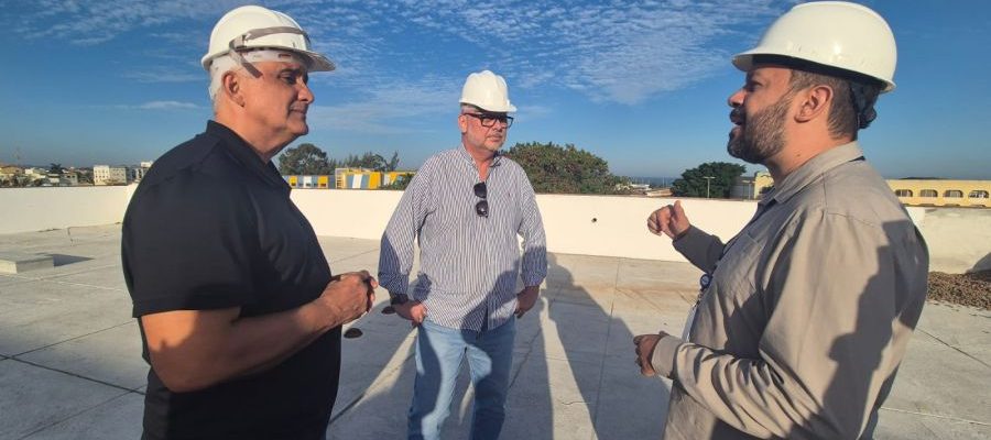 Após percorrer os quatro pavimentos, o prefeito destacou que a visita superou suas expectativas Foto: Divulgação