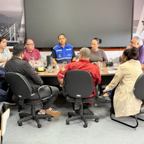 Encontro entre gestores da Saúde, Ordem Pública e gabinete do prefeito definiu fluxos e organizou treinamentos de equipes Foto: Ákilla Ribeiro