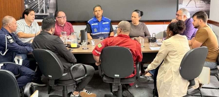Encontro entre gestores da Saúde, Ordem Pública e gabinete do prefeito definiu fluxos e organizou treinamentos de equipes Foto: Ákilla Ribeiro