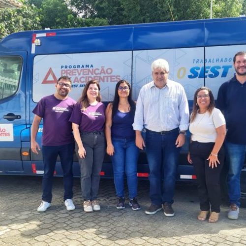 Mário Max, no meio, recebeu a equipe do SEST SENAT, na última quarta-feira, dia 6 Foto: Divulgação