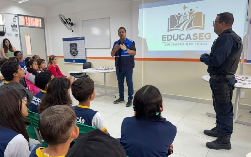 O secretário de Guarda, Trânsito e Ordem Pública, Carlos Menegasi, destacou que o objetivo do Programa Educaseg é contribuir para a formação cidadã dos estudantes Foto: Secom