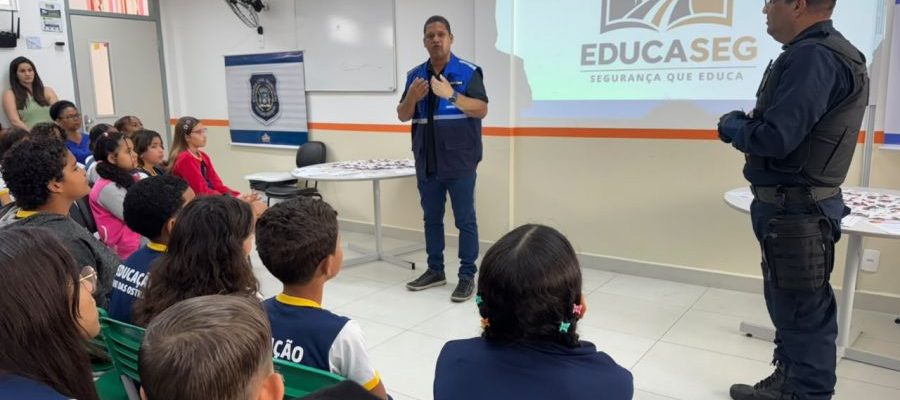 O secretário de Guarda, Trânsito e Ordem Pública, Carlos Menegasi, destacou que o objetivo do Programa Educaseg é contribuir para a formação cidadã dos estudantes Foto: Secom