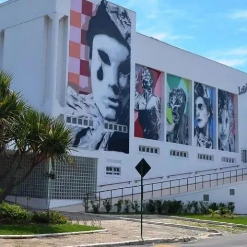 O Teatro Joel Barcellos fica na Avenida Amazonas,s/nº – Centro Foto: Divulgação