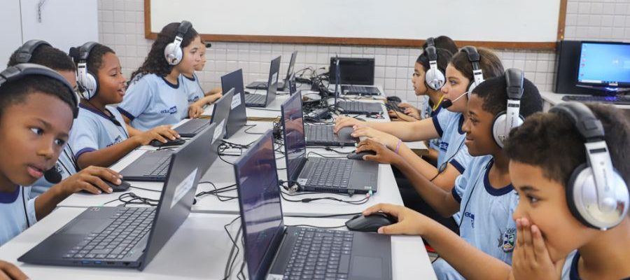 A Educação Digital já é uma realidade na rede Foto: Ákila Ribeiro
