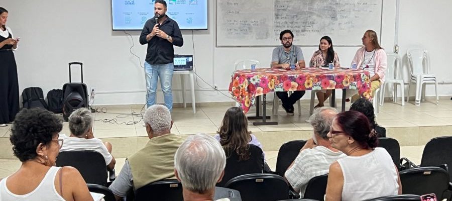 O Presidente do SAAE, Maycon Prata, representou o prefeito Carlos Augusto e falou sobre a importância do Plano de Saneamento Foto: Alexandre Leite