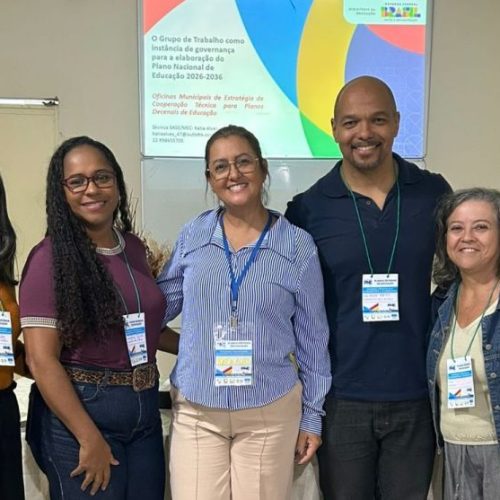 O objetivo da formação foi promover o domínio da metodologia desenvolvida pelo Ministério da Educação para a elaboração dos planos decenais. Foto: Divulgação