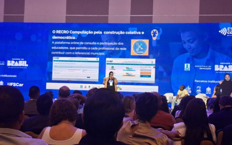 Município foi representado pela secretária de Educação, Marcele Raquel Martins, e pela coordenadora Luemy Avila. Foto: Divulgação
