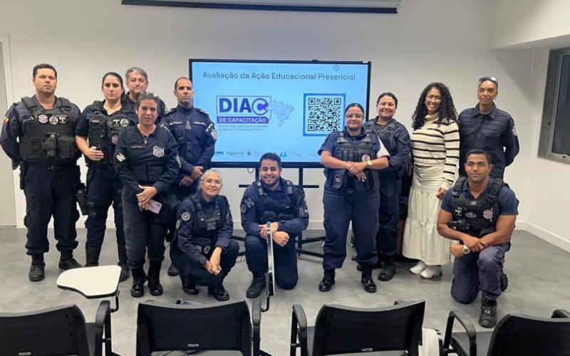A coordenadora Tamiris Miranda e a inspetora Auristela Araújo participaram das atividades Foto: Divulgação