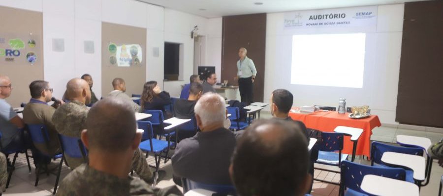 A iniciativa teve como objetivo orientar e atualizar agentes de fiscalização Foto: Jorge Ronald