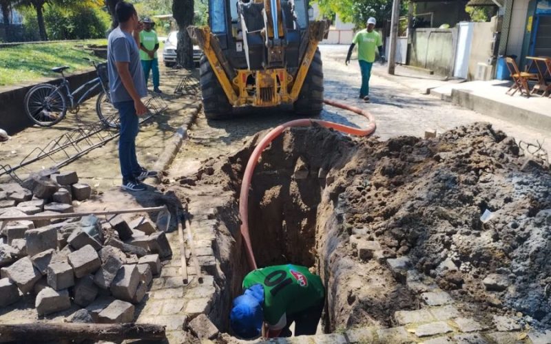 Equipes do SAAE estão limpando e recuperando redes de drenagem em Rocha Leão Foto: Divulgação