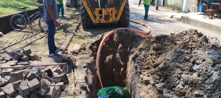 Equipes do SAAE estão limpando e recuperando redes de drenagem em Rocha Leão Foto: Divulgação